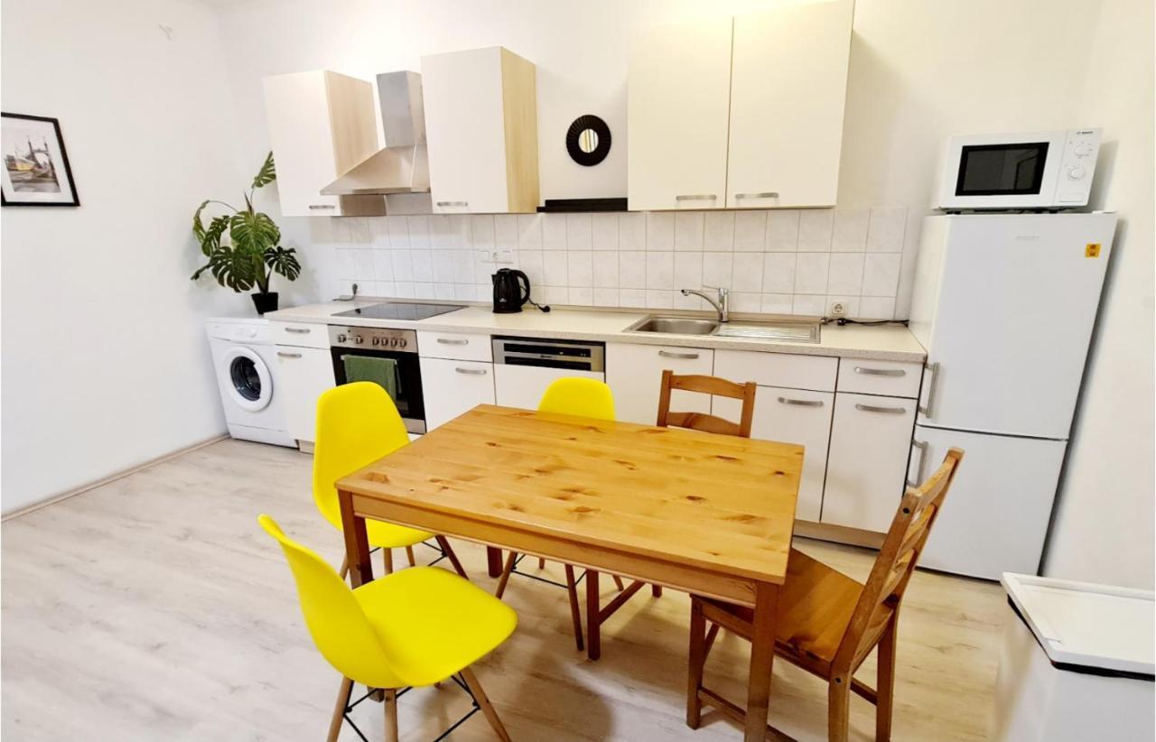Elena Flat Sonnenblumen Zentrum Apartment